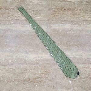 NARRAGANSETT BEEE MENS TIE 56in LONG BEFORE PIT ON. NEW IN PLASTIC!!  4" BOTTOM